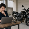 パソコンでバイクの買取相場を調べる所有者